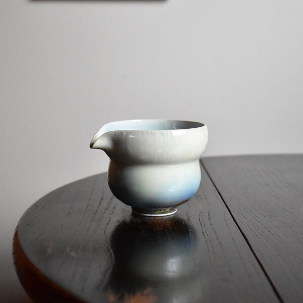 Kiln-Transformed Aurora Blue Glaze Gourd-Shaped Fairness Cup